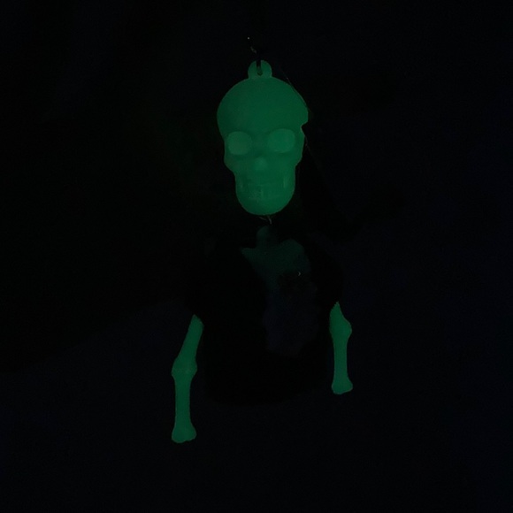 Bath And Body Works Dapper Skeleton Glow In The Dark Halloween Pocketbac Holder - Picture 5 of 5